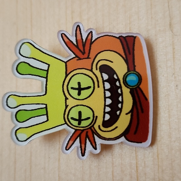 Rick and Morty collectible shaped pins/buttons - Picture 4 of 5